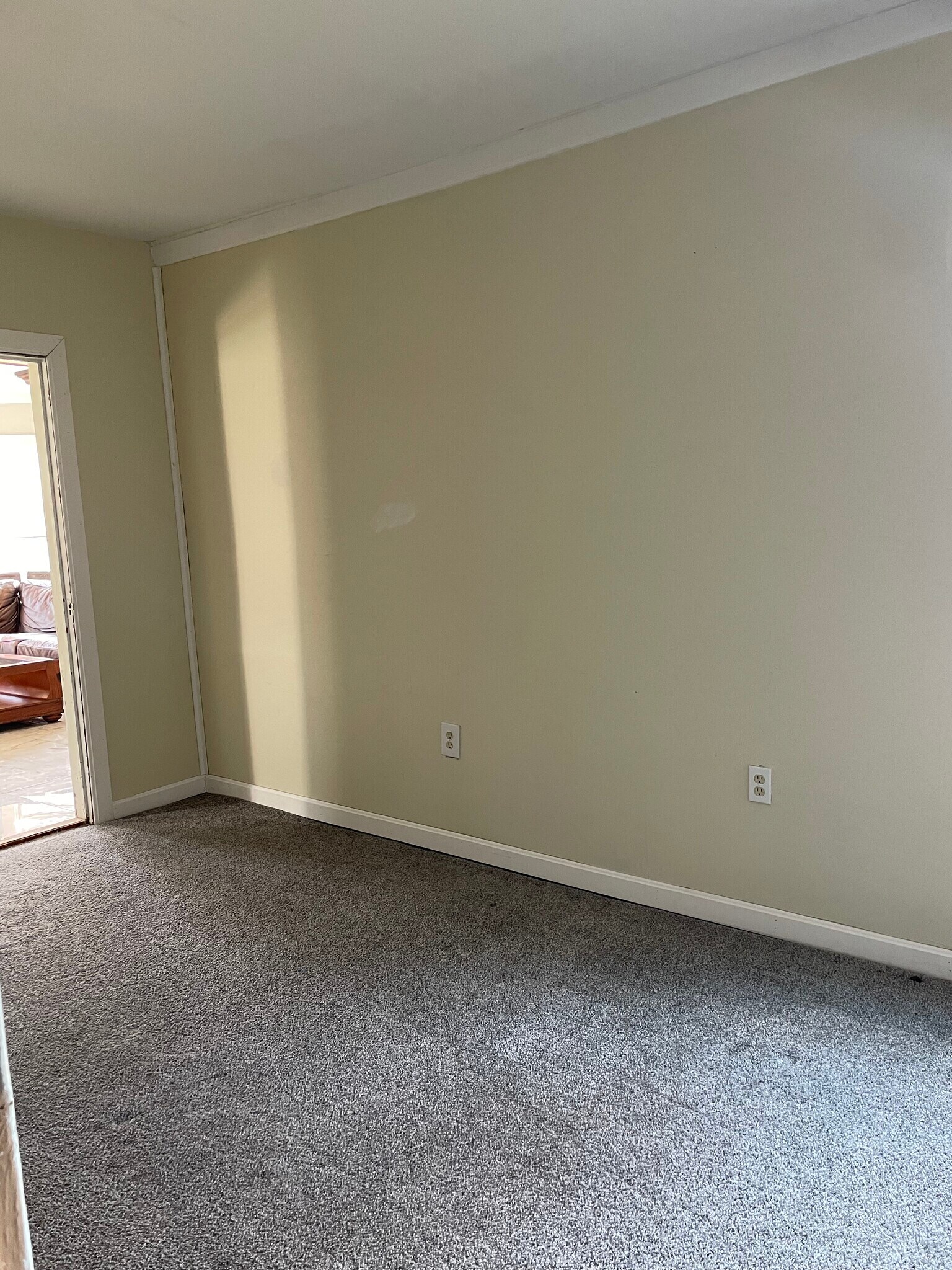 Building Photo - 301 Riverside Ave