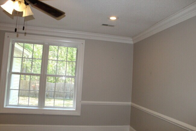 Building Photo - Northeast Columbia Spring Valley Rental