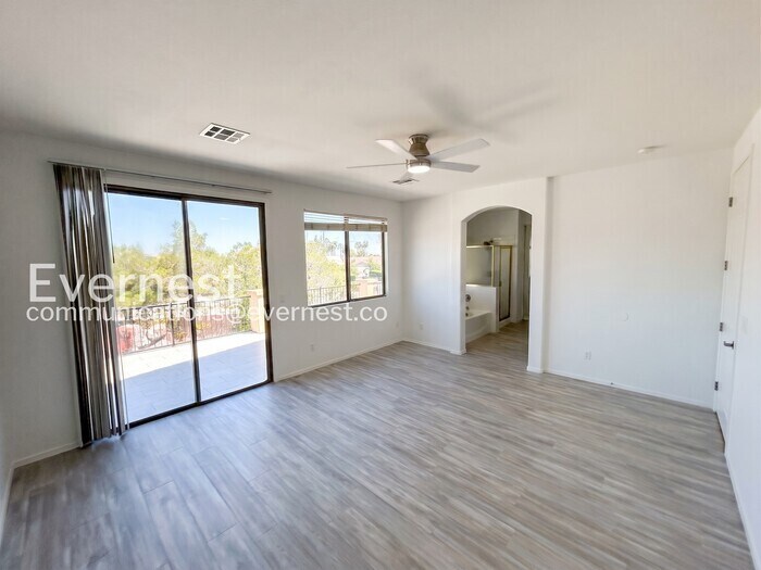 Building Photo - 10771 Vemoa Dr