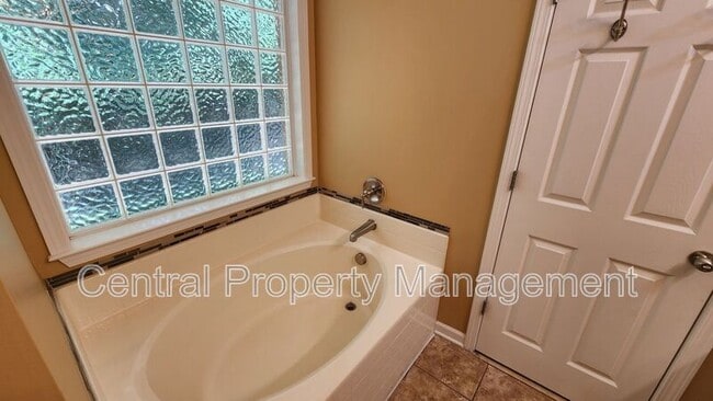 Building Photo - 824 Willet Ct