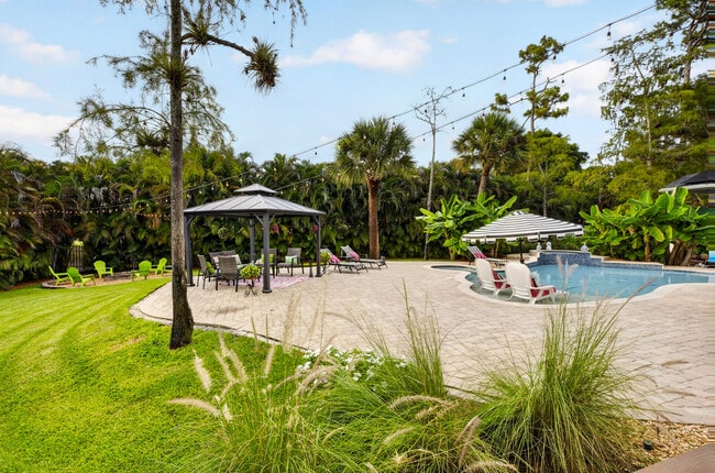 Building Photo - 13074 La Mirada Cir
