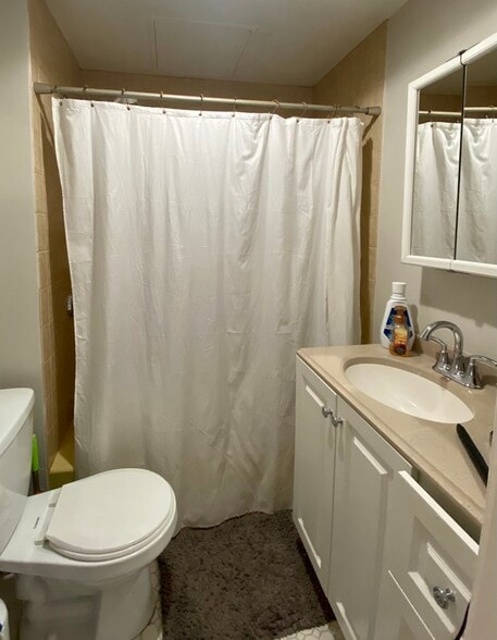 Building Photo - 161 Bennington St