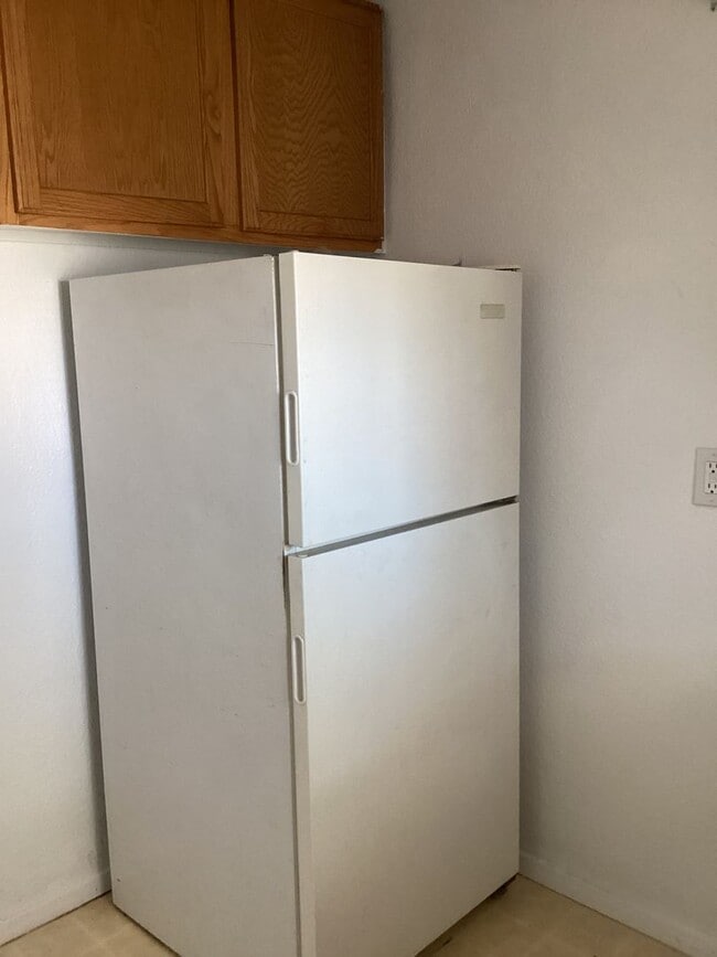 Building Photo - Newly Renovated 2 Bedroom, 1 bath! Located in Portales! Water Included!