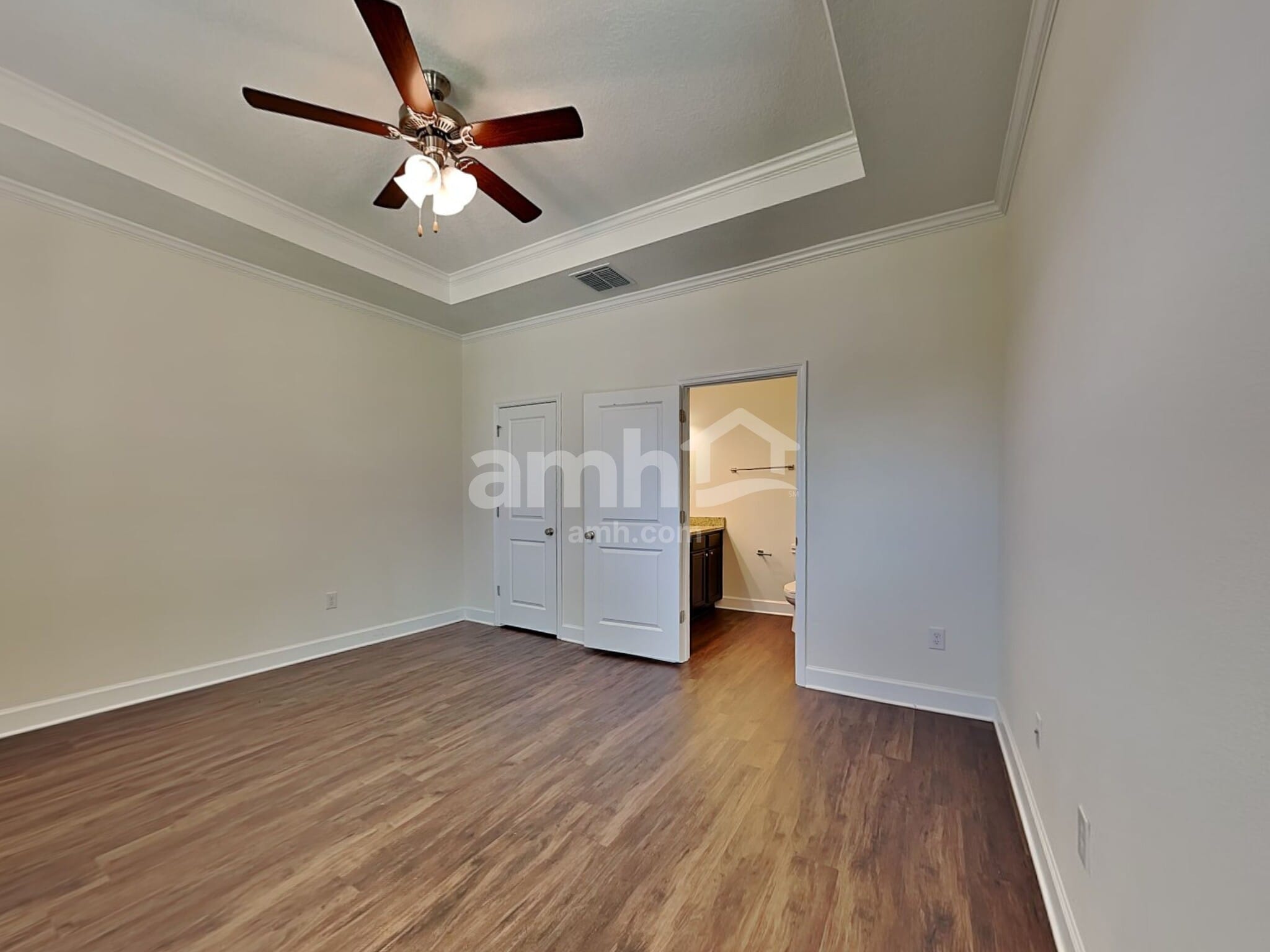 Building Photo - 1049 Walden Pond Dr