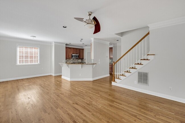 Building Photo - 1240 Dunwoody Cove