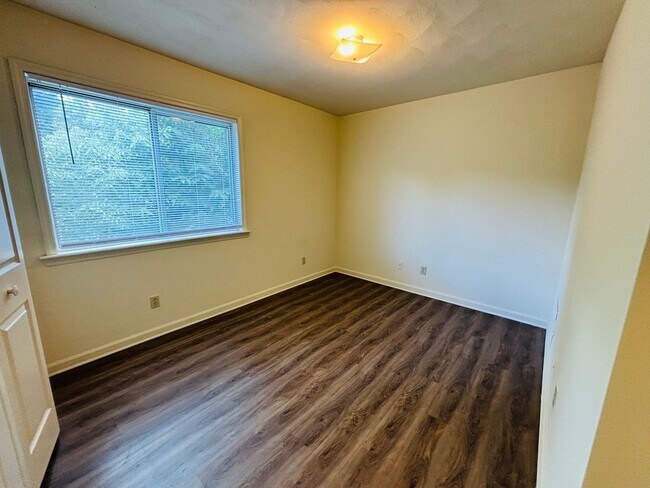 Building Photo - 403 Berryfield Ln