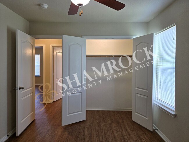 Building Photo - Sunwest Village Duplex