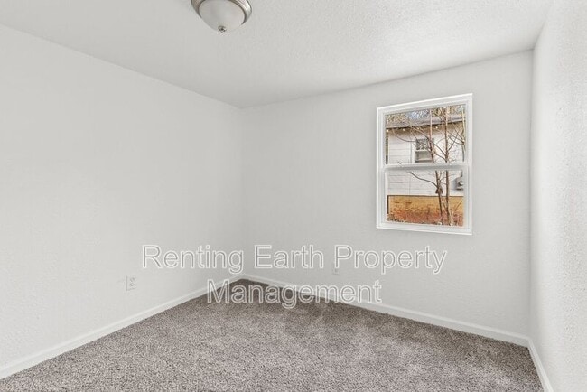 Building Photo - 5706 14th St S