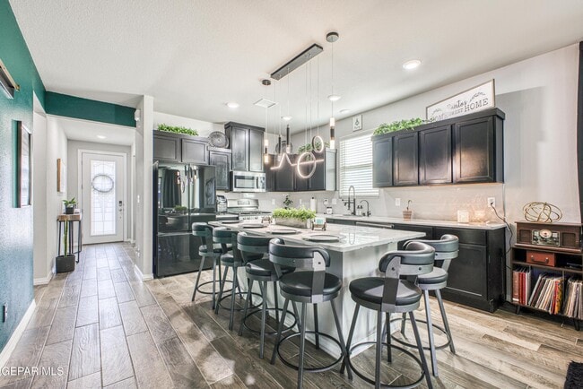 Building Photo - 1621 Sam Dominguez St