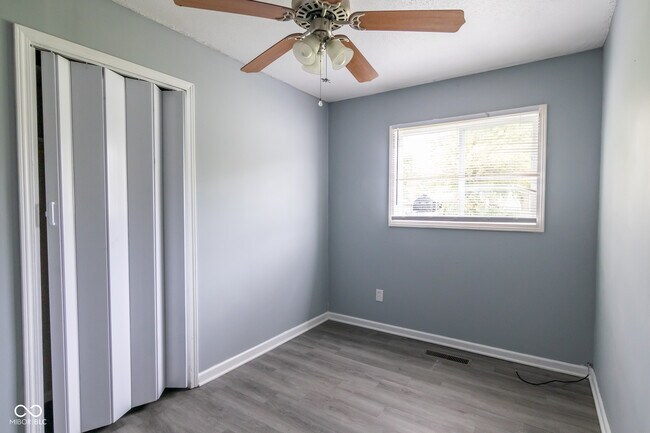 Building Photo - 290 Ardmoor Dr