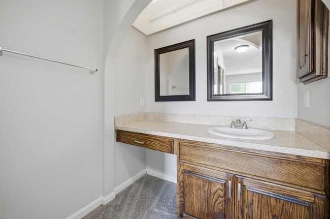 Building Photo - 3 BEDROOM RANCH HOME WITH GARAGE FOR RENT IN CENTRAL VIRGINIA BEACH!