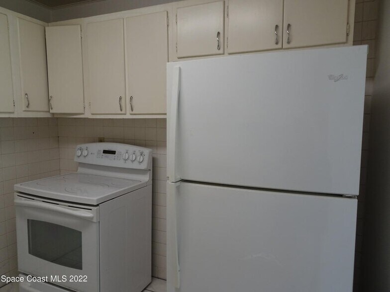 Kitchen - 18 North Ct