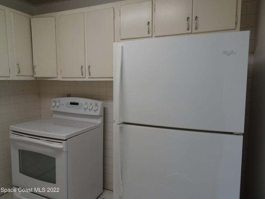 Kitchen - 18 North Ct