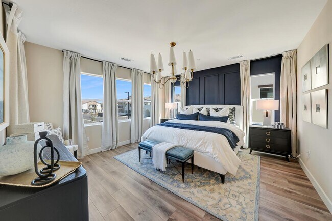 Building Photo - 2133 West Dr