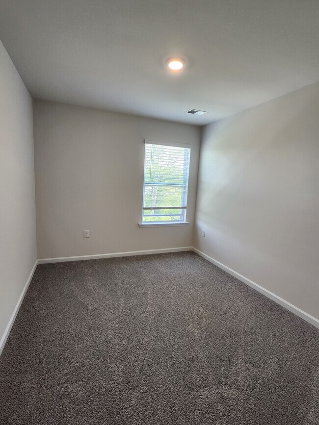 Building Photo - 259 Sunriff CT