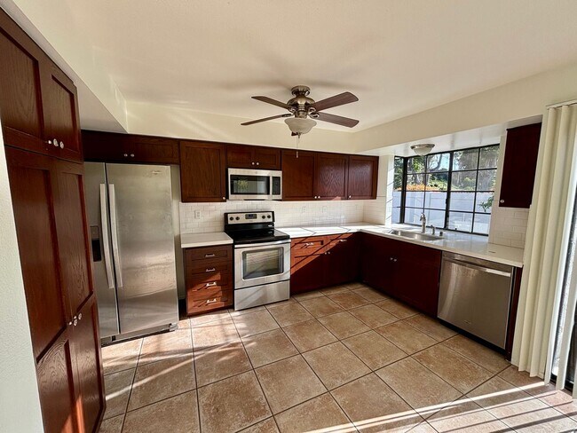 Building Photo - Beautiful Home in Shadowridge