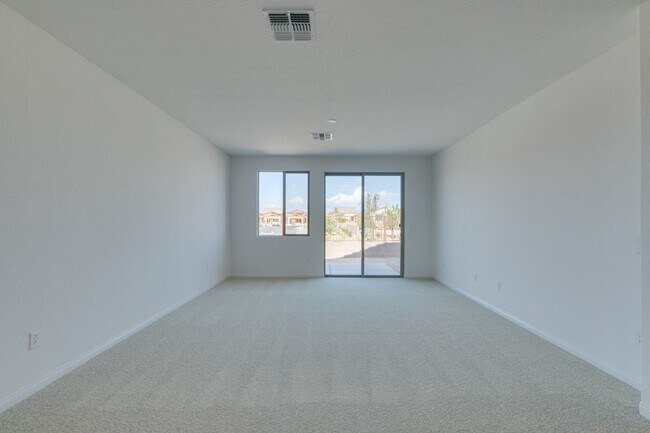 Building Photo - GORGEOUS SINGLE STORY WITH MANY UPGRADES*3 BEDROOMS*DEN!