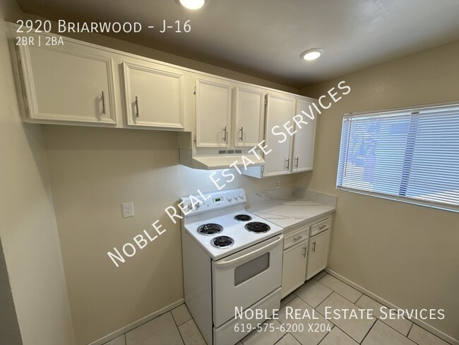 Building Photo - 2920 Briarwood-J-16
