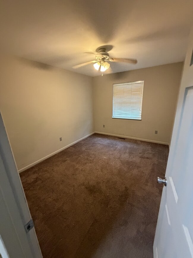 Building Photo - 50 Jolly Rancher Dr
