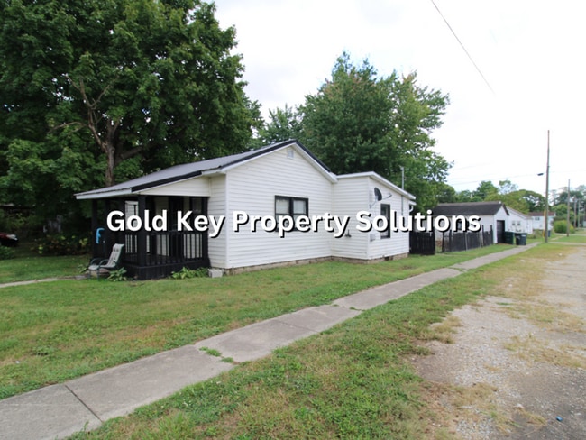Building Photo - MUNCIE 4 BR 1 BA House with Central Air an...