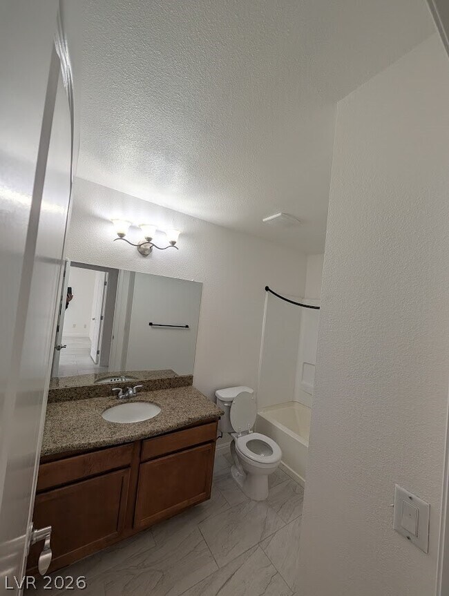 Building Photo - 7200 W Pirates Cove Rd