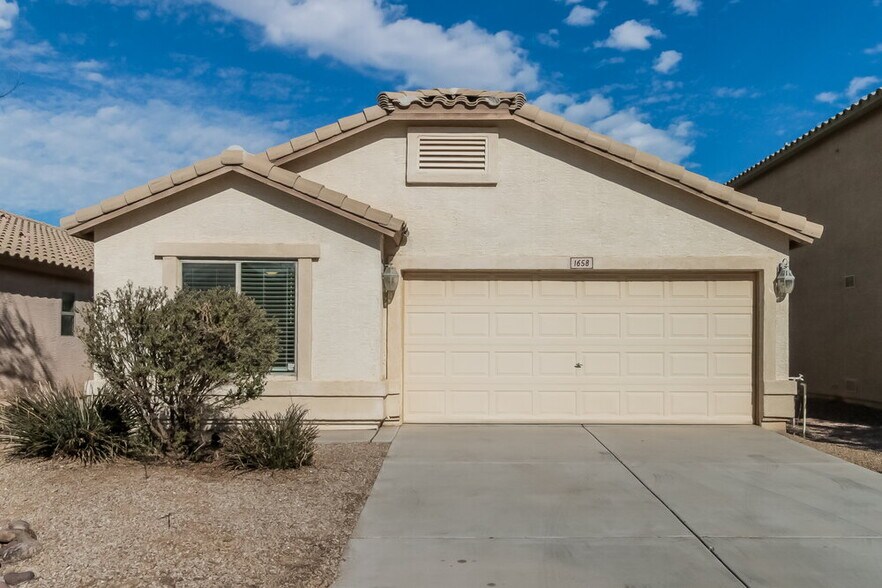 Primary Photo - 1658 E Shari St