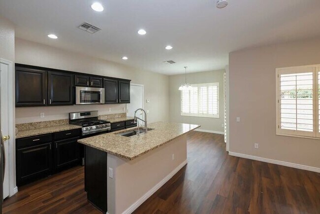 Building Photo - Move-In Ready Home in Highly Desirable Lagos Vistoso