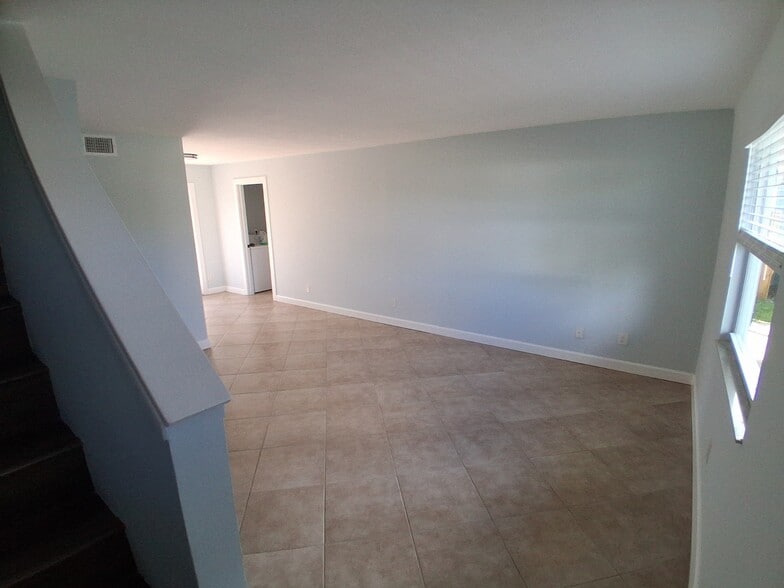 Building Photo - 1106 Hernando St