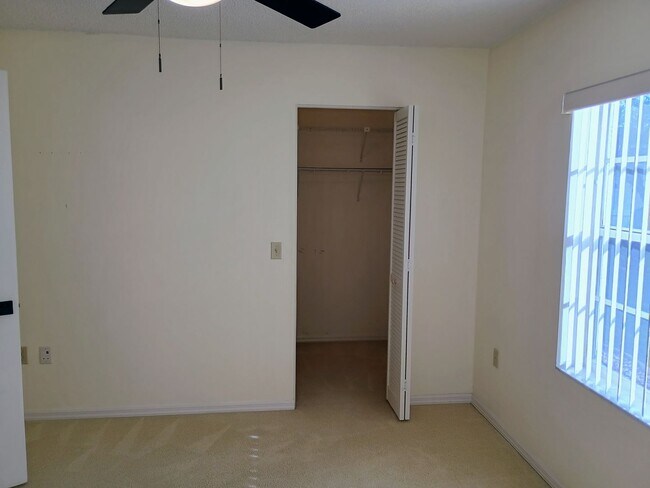 Building Photo - 2 bedroom 2 bathroom Large House for rent ...