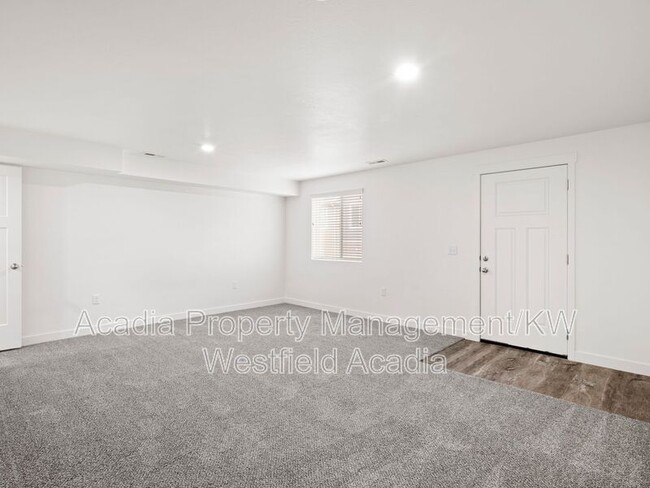 Building Photo - 14893 S Tumble Rock Way