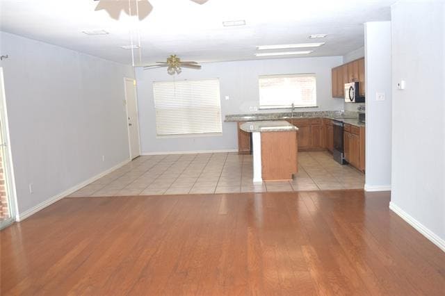 Building Photo - 2120 Glenhaven Dr