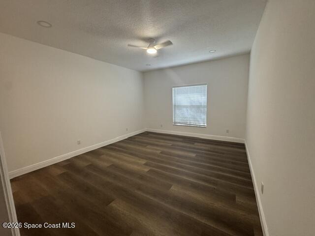 Building Photo - 982 Villa Dr
