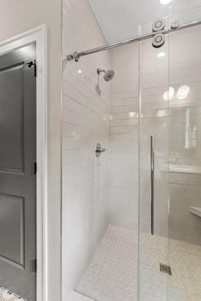 Building Photo - Spotless rental home in the highly sought-after McDaniels neighborhood in College Grove