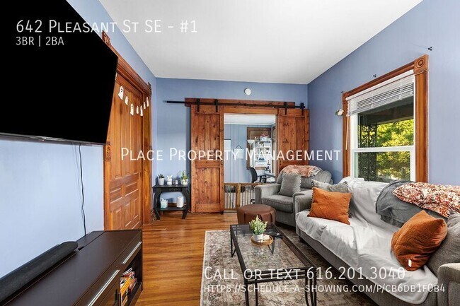 Building Photo - 642 Pleasant St SE