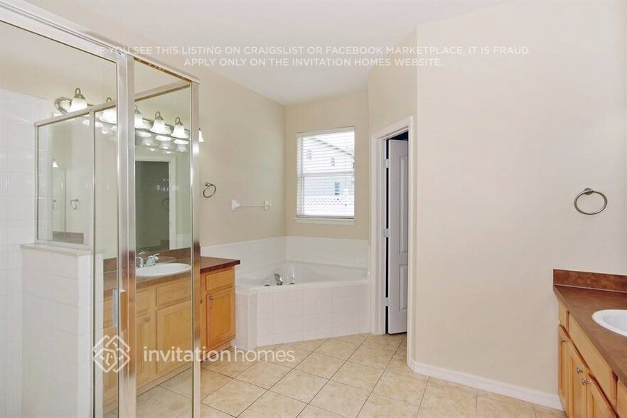 Building Photo - 569 Azalea Bloom Dr