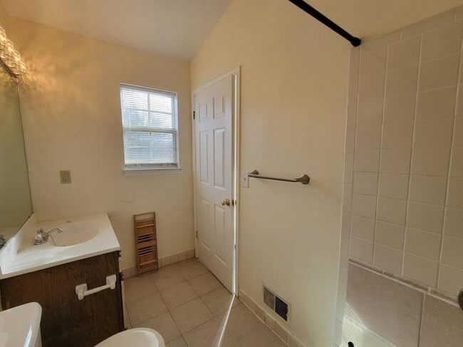 Building Photo - 1 Jodhpur Ct