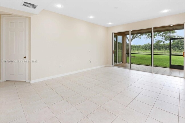 Building Photo - 7955 NW 128th Ln