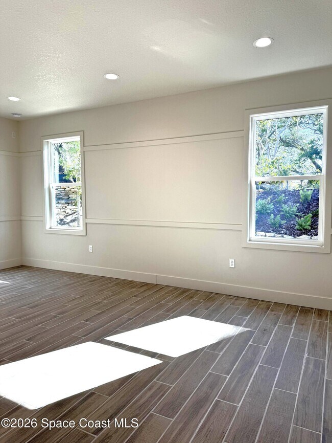 Building Photo - 2821 Edington Dr
