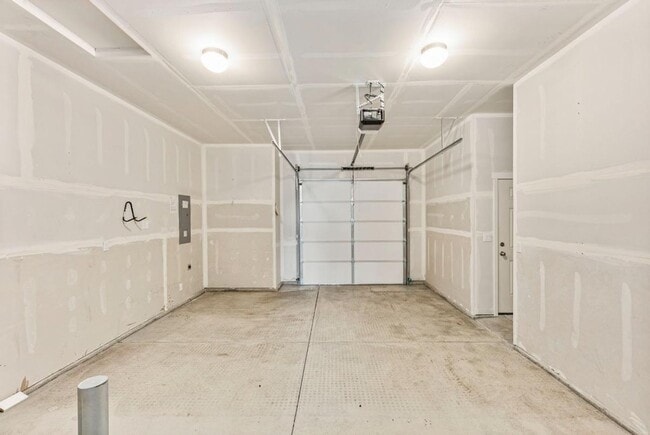 Building Photo - Modern Yelm Home Near JBLM | 3 Bed, 2.25 B...