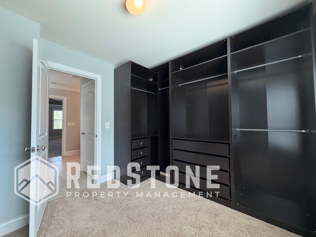 Building Photo - 1823 Buxton Way