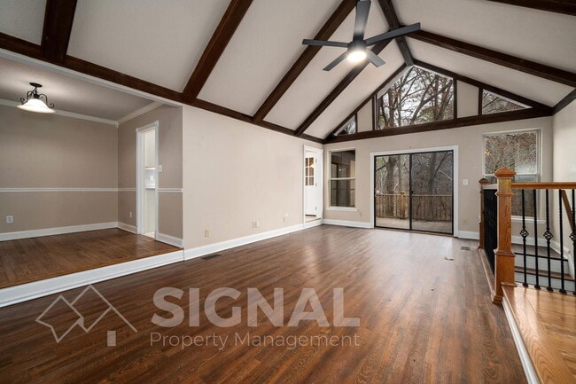 Building Photo - 2817 Altadena S Way