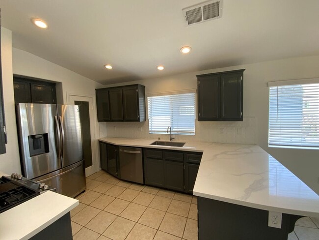 Building Photo - Modern Beach House