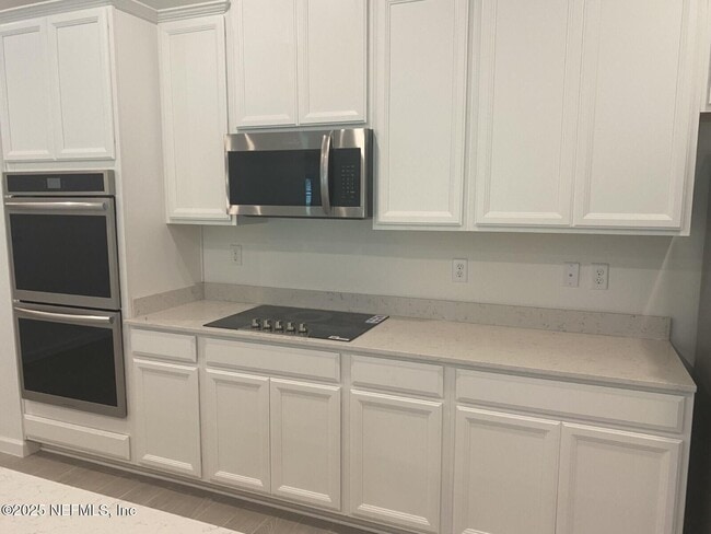 Building Photo - 85704 Stonehurst Pkwy