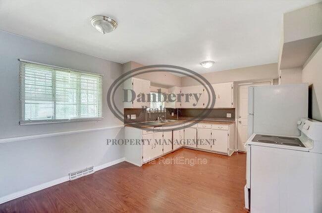 Building Photo - 1115 Secor Rd