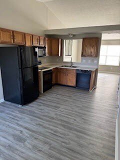 Building Photo - 10846 Tanbark Dr