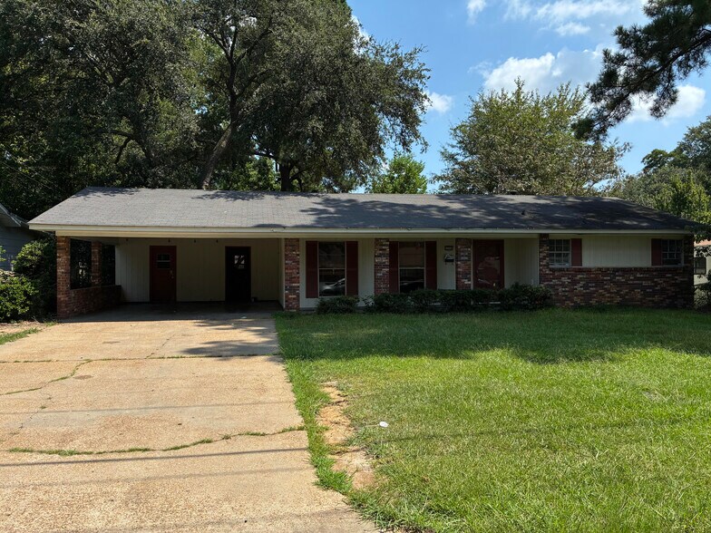 Primary Photo - 1258 Plantation Blvd