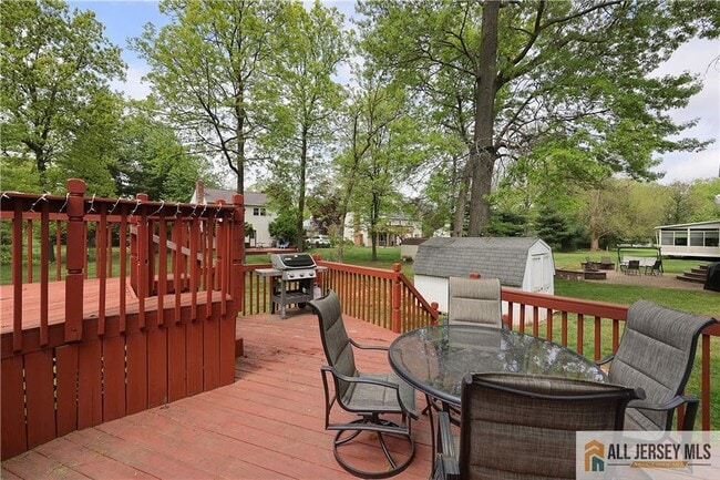 Building Photo - 160 Buttonwood Dr