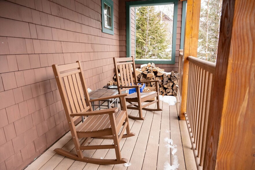 Building Photo - 12 Yellow Birch Cir