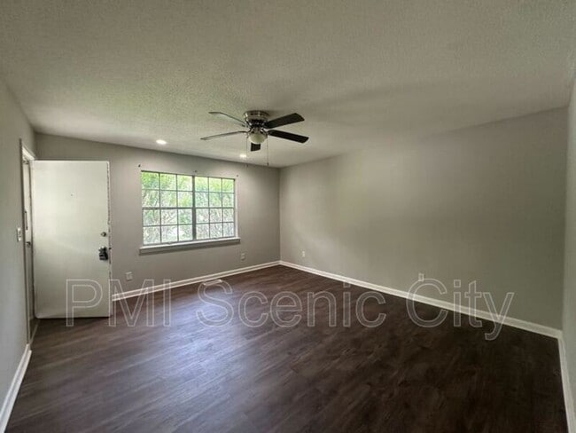 Building Photo - 1220 Gadd Rd