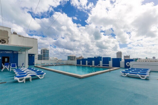 Building Photo - 401 69th St